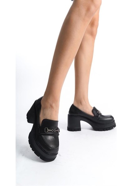 Kadın Siyah Cilt Tokalı 8 cm Topuklu Platformlu Ayakkabı