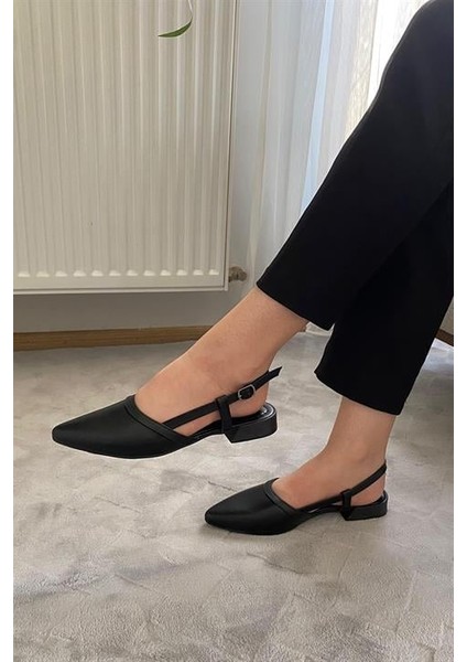 Kadın Siyah Cilt Arkası Acık Sivri Burun Günlük Babet