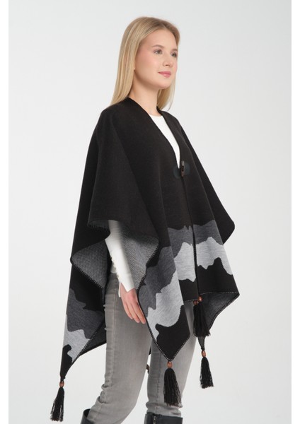 Dalga Desen Balıkçı Dikişli Desenli Dokuma Triko Panço, Deri ve Düğme Detaylı Püsküllü Kadın Dış Giyim Panço