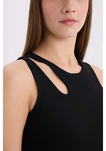 Slim Fit Dar Kesim Bisiklet Yaka Fitilli Kaşkorse Atlet A3422AX25AU fırsatları