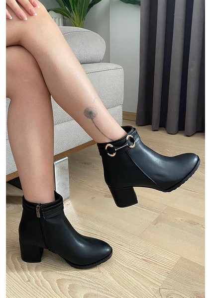 Kadın Siyah Cilt Uzun Toka ( 6 cm ) Topuklu Oval Burun Bot