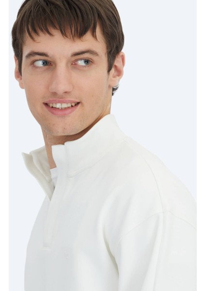 Ekru Dik Yaka Sweatshırt fırsatları