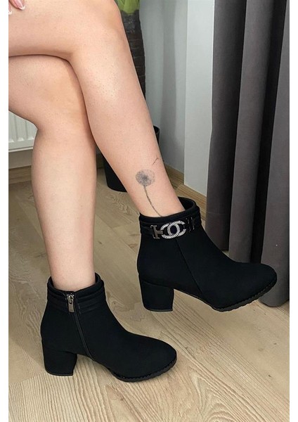 Kadın Siyah Zümrür Taşlı Tokalı ( 6 cm ) Topuklu Oval Burun Bot