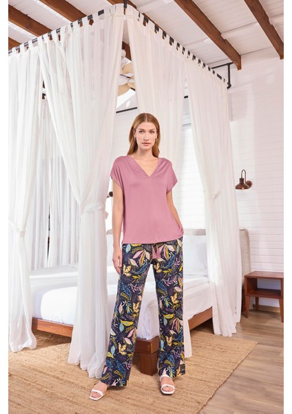 Kadın Yaprak Desenli Kısa Kollu V Yaka Büyük Beden Pijama Takımı 25119BAT. fırsatları