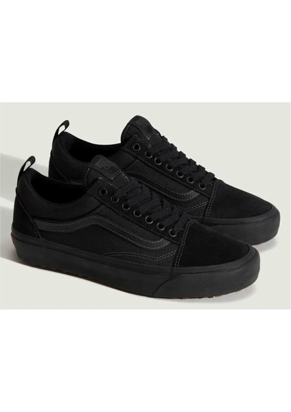 Black/black