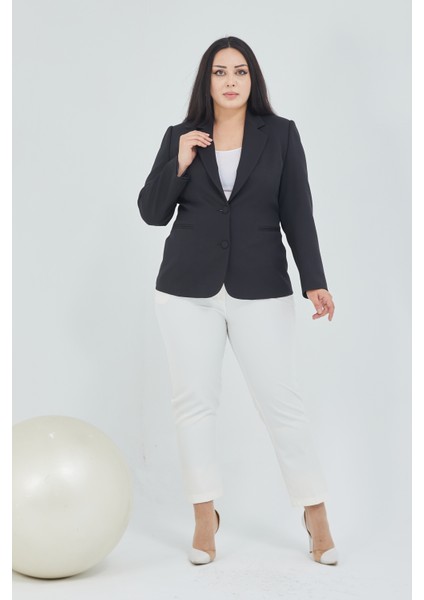 Atelier Kadın Büyük Beden Düğmeli Klasik Ceket