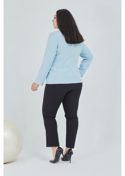 Atelier Kadın Büyük Beden Düğmeli Klasik Ceket