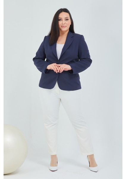 Atelier Kadın Büyük Beden Düğmeli Klasik Ceket indirimleri
