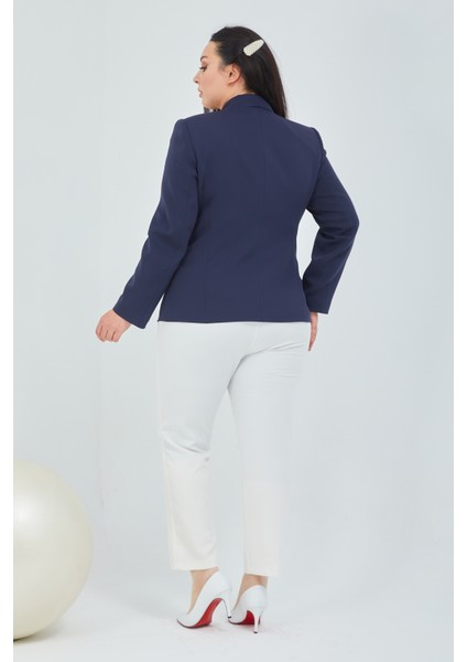 Atelier Kadın Büyük Beden Düğmeli Klasik Ceket