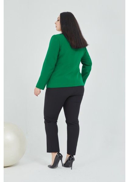 Atelier Kadın Büyük Beden Düğmeli Klasik Ceket