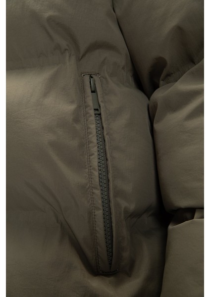 Amsterdam Haki̇ Puffer Kapüşonlu Erkek Mont indirimleri