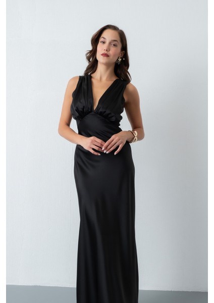Kadın Siyah V Yaka Saten Davet Elbisesi fiyatları