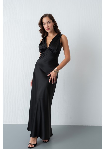 Kadın Siyah V Yaka Saten Davet Elbisesi modelleri