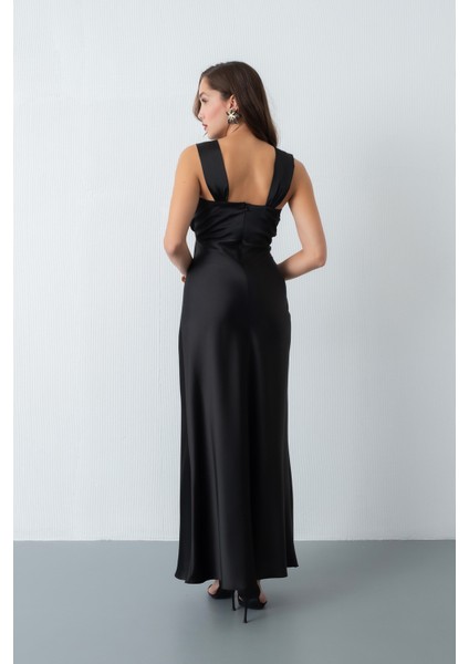 Kadın Siyah V Yaka Saten Davet Elbisesi indirimleri
