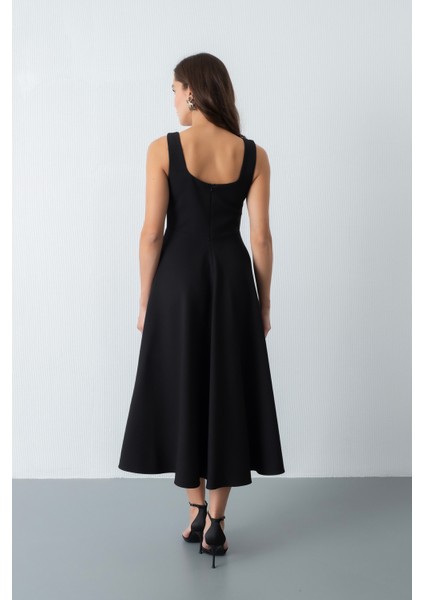 Kadın Siyah Kare Yaka Incili Midi Elbise indirimleri