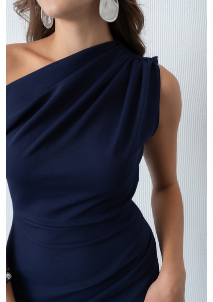 Kadın Lacivert Omuz Dekolteli Midi Davet Elbisesi fırsatları