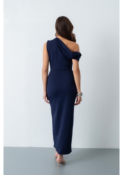 Kadın Lacivert Omuz Dekolteli Midi Davet Elbisesi indirimleri