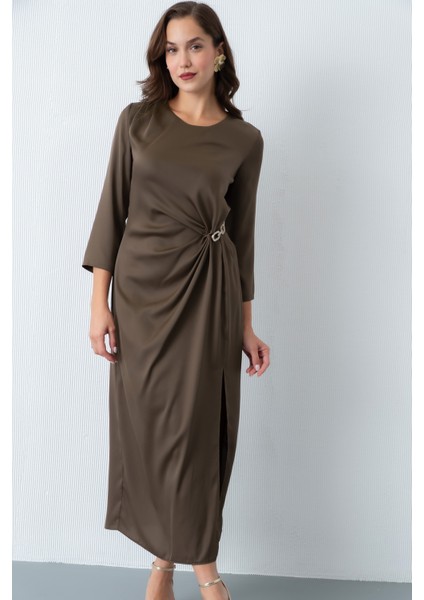 Kadın Kahverengi Aksesuar Detay Saten Davet Elbisesi modelleri