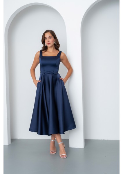 Kadın Lacivert Kare Yaka Kemerli Midi Söz Nişan Elbisesi