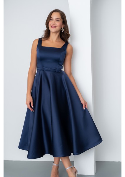 Kadın Lacivert Kare Yaka Kemerli Midi Söz Nişan Elbisesi modelleri