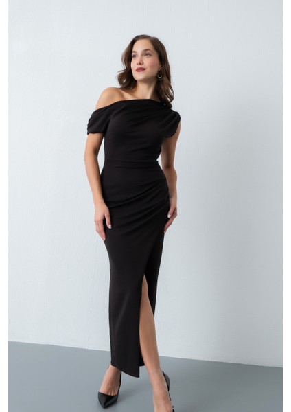 Kadın Siyah Omuz Dekolteli Midi Davet Elbisesi fırsatları