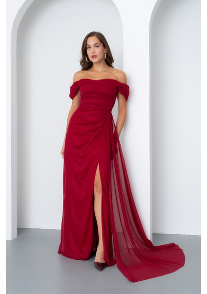 Kadın Bordo Kayık Yaka Drapeli Yırtmaçlı Uzun Simli Abiye Elbise