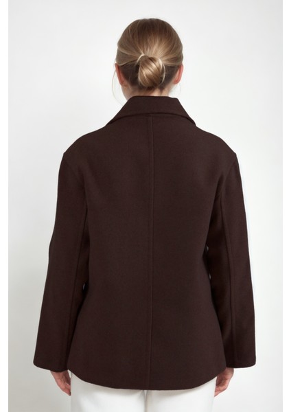 Düğmeli Kısa Kaşe Kaban modelleri