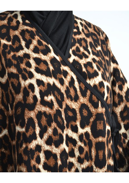 Leopar Desenli Kruvaze Namaz Elbisesi – %100 Viskon, Yandan Bağlamalı 36-46 Beden fiyatları