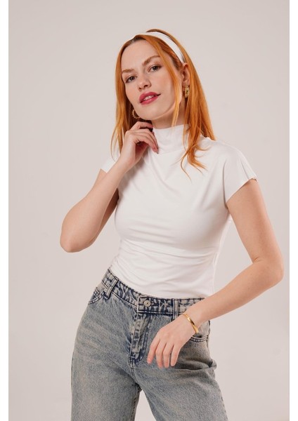 Boğazlı Parlak Kumaş Beyaz Crop modelleri