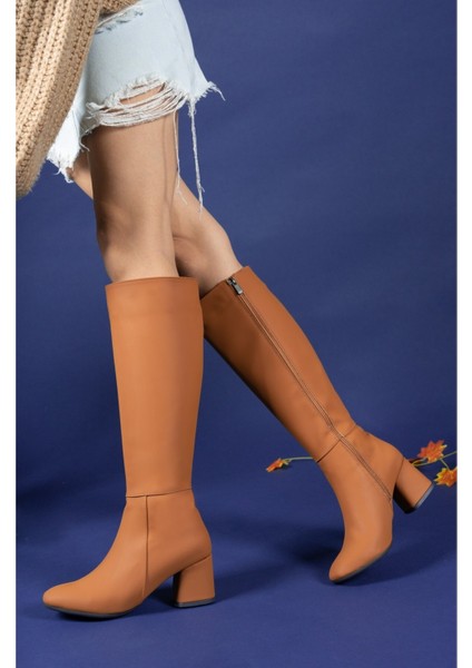 Kadın Nude Deri Kışlık Çizme – Fermuarlı, Ortopedik Tabanlı, Koku ve Ter Önleyici Rahat Tasarım