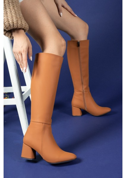 Kadın Nude Deri Kışlık Çizme – Fermuarlı, Ortopedik Tabanlı, Koku ve Ter Önleyici Rahat Tasarım