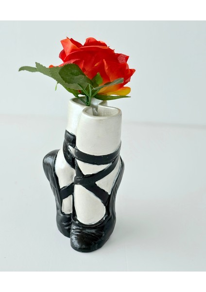 Balerin Ayakkabısı Temalı Dekorasyon, Fonksiyonel Vazo, Kalemlik ve Makyaj Fırçası Için Ideal!