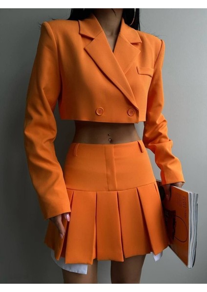 Pileli Etek Crop Ceket Takım modelleri