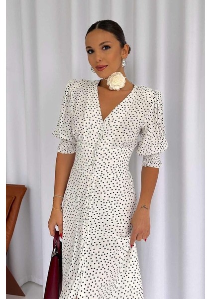 Beyaz Arka ve Bel Ucu Gipeli Elbise L-Beyaz fiyatları