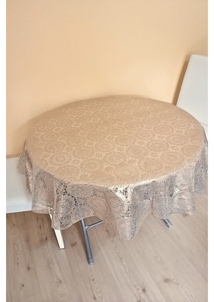 Üstü Şeffaf Muşamba Kaplama Dantel Görünüm Yuvarlak Masa Örtüsü -137 cm Çap -Bakır Renk-Cck