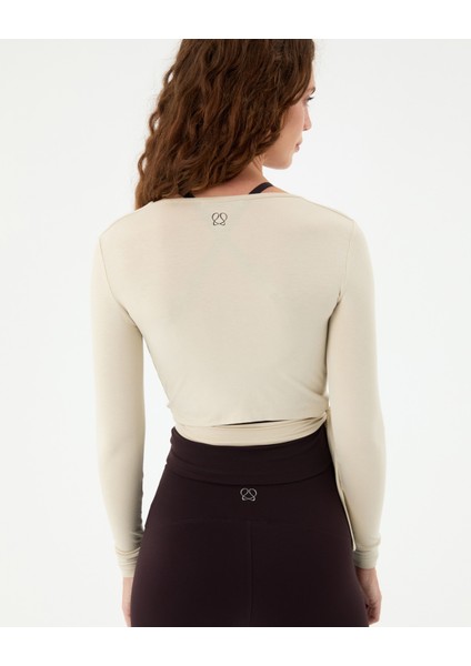 Kadın Krem Anvelop Wrap Crop -EcoVero Viskoz, Belden Bağlamalı, Vücuda Oturan, Kruvaze Tasarım, Kısa Crop Boy, Yoga, Pilates, Spor ve Günlük Aktiviteler İçin Rahat Bluz fiyatları