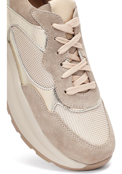 Kadın Bej Bağcıklı Kalın Tabanlı Deri Sneaker 25AFD221014