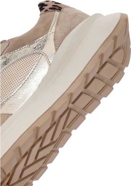 Kadın Bej Bağcıklı Kalın Tabanlı Deri Sneaker 25AFD221014