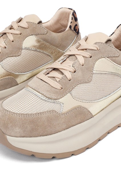 Kadın Bej Bağcıklı Kalın Tabanlı Deri Sneaker 25AFD221014