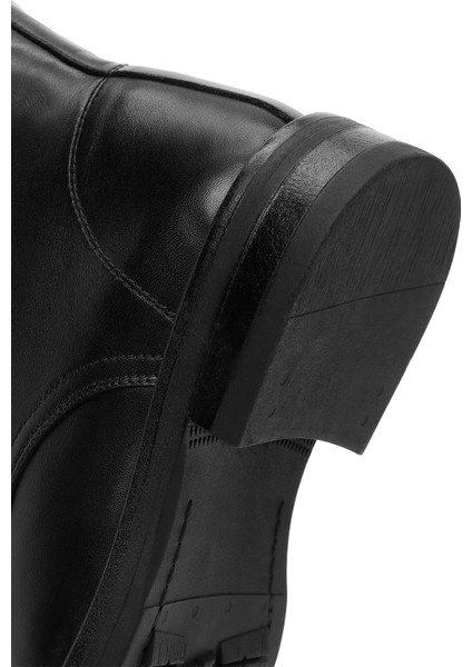 Kadın Siyah Fermuarlı Deri Postal Bot 25WFD510318