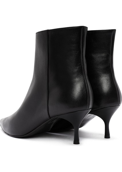 Kadın Siyah Fermuarlı Ince Topuklu Deri Bot 25WFD131318