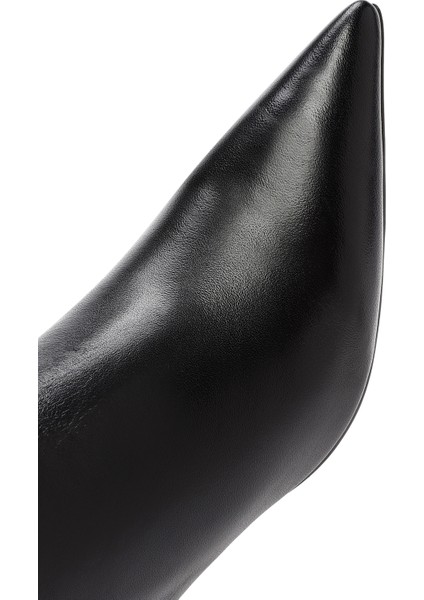 Kadın Siyah Fermuarlı Ince Topuklu Deri Bot 25WFD131318