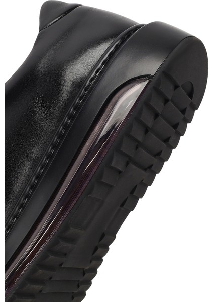 Erkek Siyah Bağcıklı Kalın Tabanlı Deri Sneaker 25WFD631018