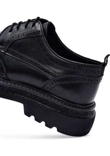 Erkek Siyah Bağcıklı Kalın Tabanlı Deri Casual Ayakkabı 25WFD760518