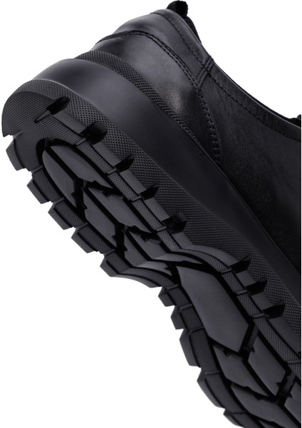 Erkek Siyah Bağcıklı Kalın Tabanlı Deri Casual Ayakkabı 25WFD632418