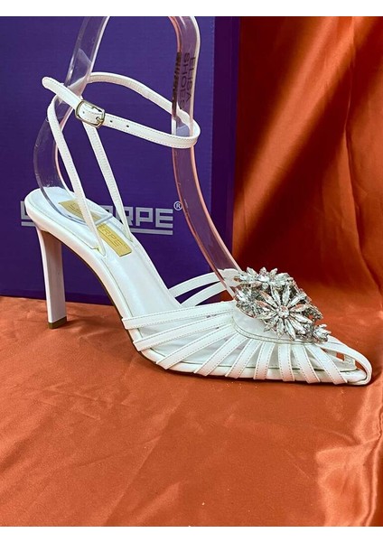 LES013 Beyaz Önü Çiçek Taş Işlemeli Abiye Ayakkabı Stiletto fiyatları