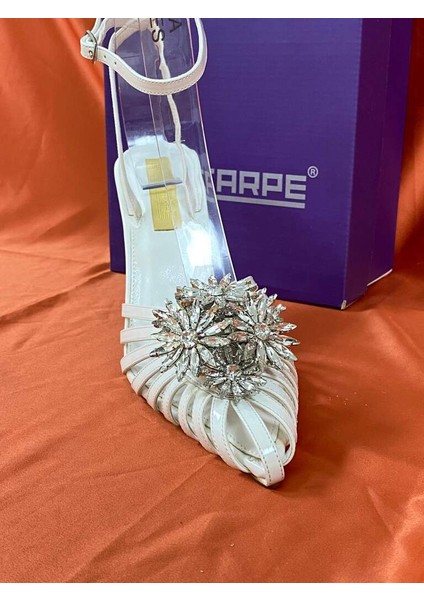 LES013 Beyaz Önü Çiçek Taş Işlemeli Abiye Ayakkabı Stiletto modelleri