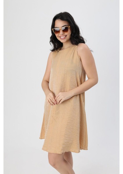 Kadın Sıfır Kol Yuvarlak Yaka Çan Elbise fiyatları