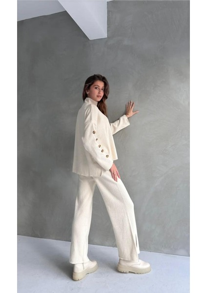 Kol Düğme Detaylı Paçası Yırtmaçlı Triko Alt Üst Takım fiyatları