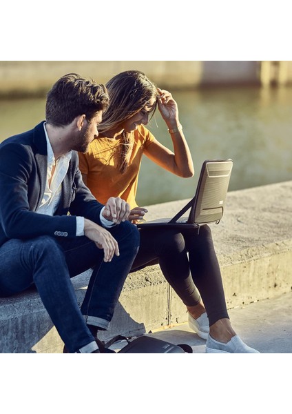 <span Class="a-Size-Large Product-Title-Word-Break" Id="producttitle"> Thule Üniseks-Yetişkin indirimleri